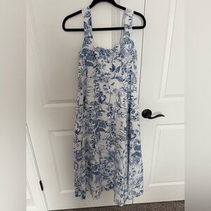Nicole miller NWOT size 6 blue and white side zip midi with pockets